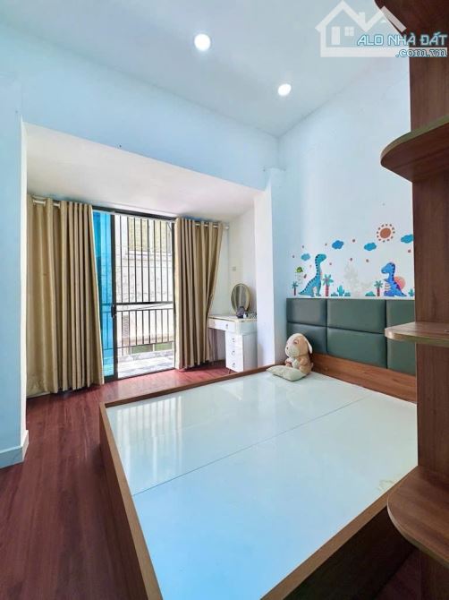 BÁN NHÀ 3 TẦNG BTCT - XÔ VIẾT NGHỆ TĨNH BÌNH THẠNH - 4TY800 - 2