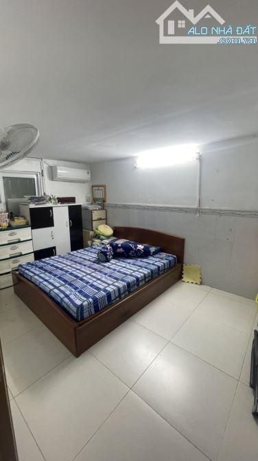 Bán nhà riêng Dương Bá Trạc 57m2 5 pn sát MT nhà đẹp giá chỉ 6,9 tỷ, ctl - 2