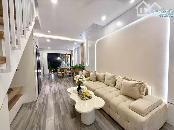 Nhà 3 tầng kiệt oto Nguyễn Công Trứ - đầy đủ nội thất có nguồn thu nhập ổn định - 2