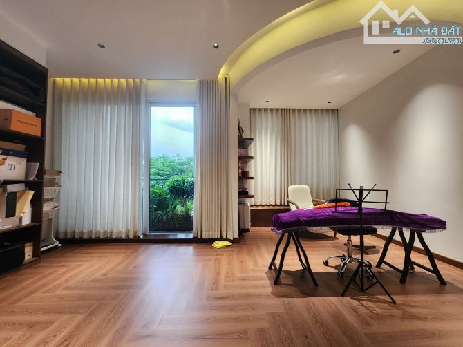 Bán căn nhà vườn siêu đẹp KĐT Việt Hưng - 120m2 x 5 tầng thang máy - MT 6m - Ở sướng - 2
