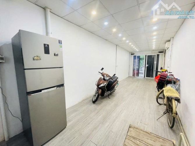 CẦN BÁN GẤP NHÀ NGUYỄN PHONG SẮC 85m2,4 TẦNG MẶT TIỀN 4m GIÁ 29.4 TỶ - 2