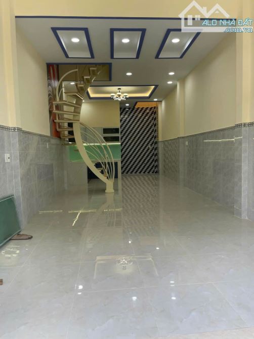Nhà HXH ngay Đặng Văn Bi, mới vừa xây xong, đẹp lung linh. 1 trệt 1 lầu, 2pn 2wc - 2