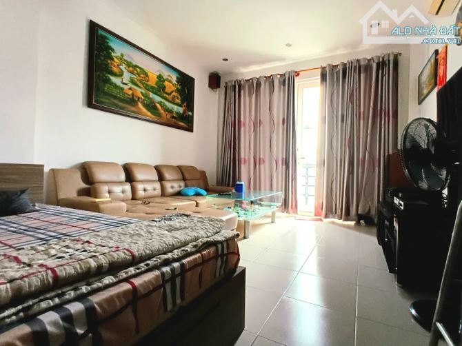 🏠 Bán nhà Lý Thái Tổ – 42m² – 3 tầng – 11.2 tỷ – Hẻm xe hơi, khu kinh doanh - 2