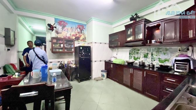 BÁN NHÀ MT Nguyễn Hữu Tiến, Tân Phú 5 tầng 113m2(4,5x25). Nhà đẹp ở ngay. Giá chỉ 22 tỷ. - 2