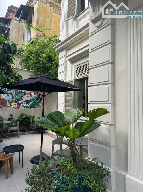 Bán nhà mặt phố Tràng Thi VIP, lô góc 219m2, mặt tiền 19.8m, 215 tỷ - 2