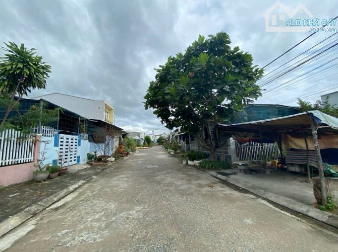 Bán lô đất Tái định cư Thủy Tú -166 m2 - 2