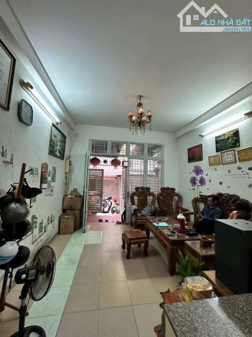 Chủ bán GẤP nhà Phú Nhuận, 50m2 giá chỉ 3ty1, HXH, lh ngay để đi xem nhà - 2