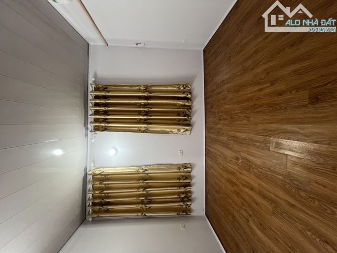 CHỈ HƠN 1 TỶ - NGHI TÀM TỨ LIÊN - 20M2 - Ô TÔ ĐỖ - Ở NGAY