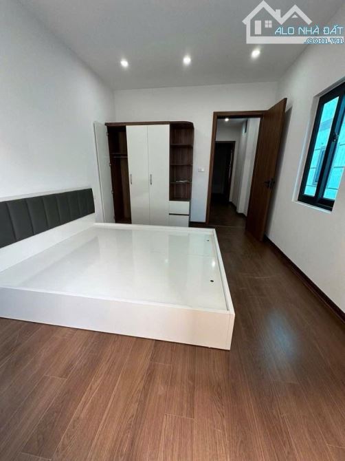 BÁN NHÀ VĂN MINH , 4 Tầng Lô Góc x 34m2 , tầng 2 40m2 , oto gần , sát kdt hinode hoài đức - 2