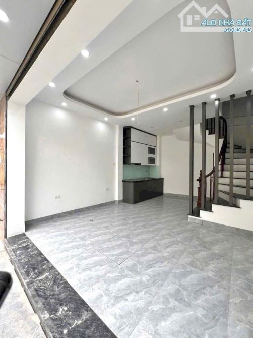 Bán nhà Hoàng Liên, Bắc Từ Liêm, 5m ô tô tránh, full nội thất, 30m2 5 tầng chỉ 5 tỷ - 2
