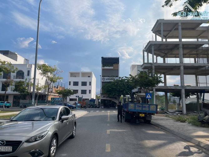 Cần bán lô mặt tiền đường B7 rộng 13m đối diện công viên to VCN Phước Long 2 giá 88tr/m2 - 2