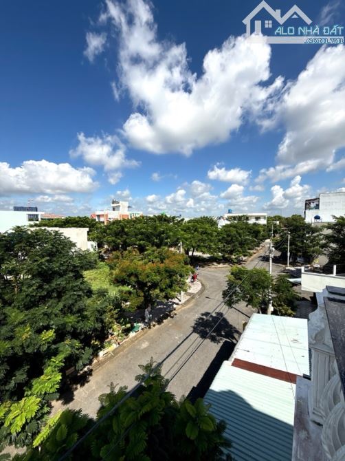 NHÀ ĐẸP GẦN AEON MALL TÊN LỬA – TỈNH LỘ 10 – ĐƯỜNG 7M CÓ LỀ – XE HƠI VÀO NHÀ 🚗 - 2