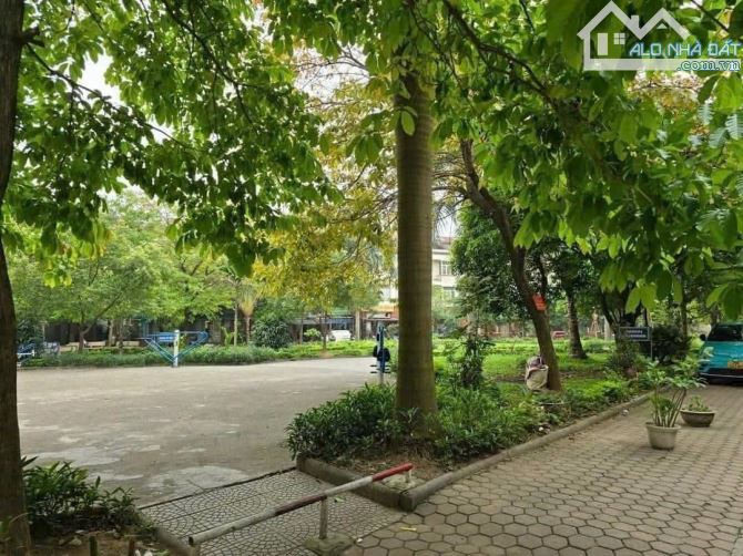 RẺ NHẤT... LIỀN KỀ LÀNG VIỆT KIỀU CHÂU ÂU, MỖ LAO HÀ ĐÔNG, PHÂN LÔ VỈA HÈ KINH DOANH ĐỈNH - 2