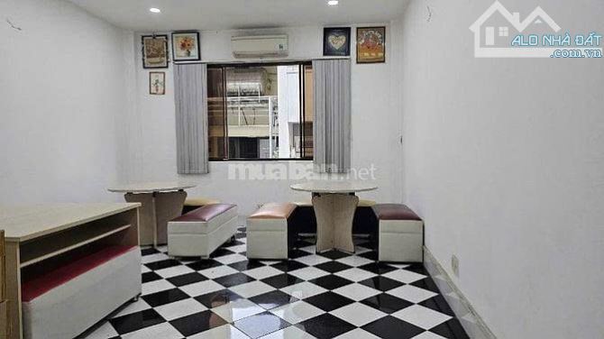 CẦN SHARE LẠI MẶT BẰNG VĂN PHÒNG GIÁ RẺ TẠI ĐƯỜNG NGUYỄN VĂN THỦ, QUẬN 1 - 2