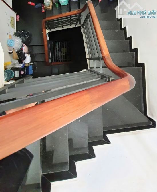 BÁN NHÀ HẺM XE HƠI 149 LÊ THỊ RIÊNG, P. BẾN THÀNH, Q.1, DT 62 M2 chỉ 23 Tỷ - 2