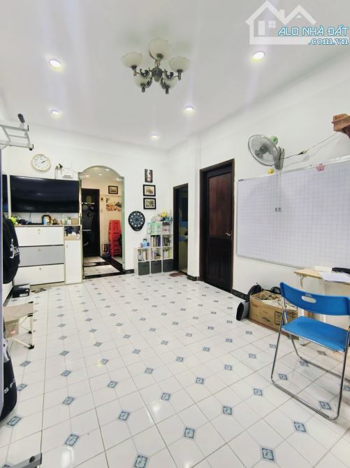 BÁN CĂN HỘ CC CMT8 P12 TÂN BÌNH 54M² 2PN 2WC CÓ SHR CHỈ 2 TỶ NHỈNH - 2