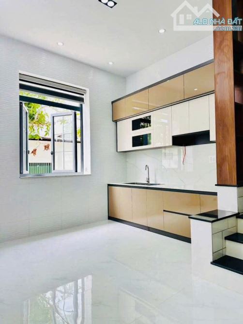 bán 2 căn nhà mới hoàn thiện, hẻm 71 lê hồng phong, 1 trệt 1 lầu giá ban 2,1 tỷ. - 2