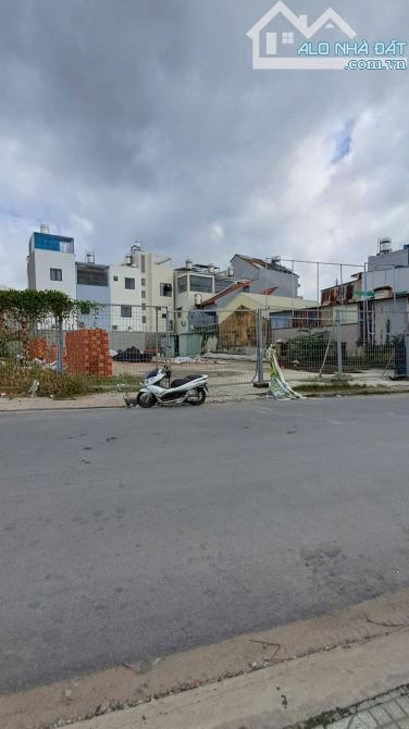Bán đất MT đường Linh Đông, P. Linh Đông, Quận Thủ Đức: (4x28m) sổ đỏ. Giá 9 tỷ - 2