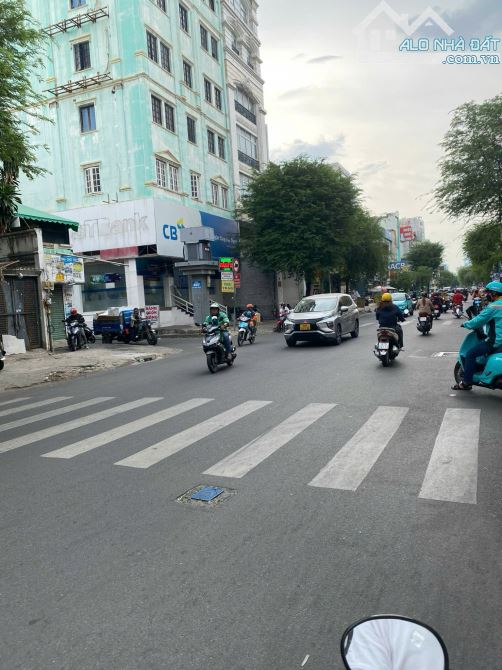 Gấp bán- MT Nguyễn Sơn, Tân Phú - 5.8x20m(110m) - 3 tầng. Giá 21 tỷ - 2