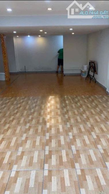 Mặt tiền Trương Quốc Dung Phú Nhuận 4x12m Trệt KDTD. Giá 16 triệu/ tháng - 2