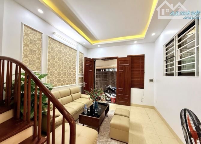 Nhà Pháo Đài Láng, Đống Đa, diện tích 38m, MT4,2m, Giá 8,6 tỷ - 2