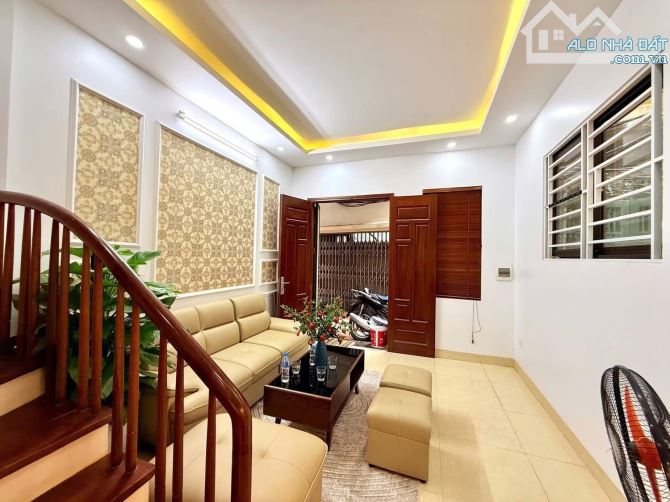 BÁN NHÀ PHỐ PHÁO ĐÀI LÁNG _ SÁT HUỲNH THÚC KHÁNG _ TT ĐỐNG - 2