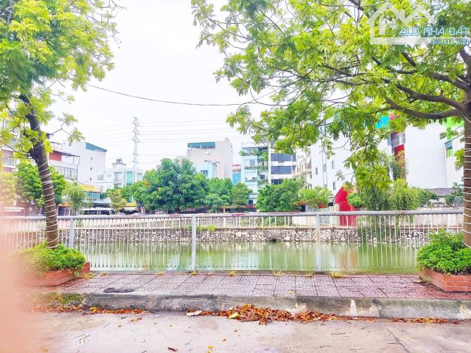 bán nhà LÔ GÓC 5T PHAN ĐÌNH GIÓT- THANG MÁY NHẬP KHẨU, 2 mặt thoáng - 2
