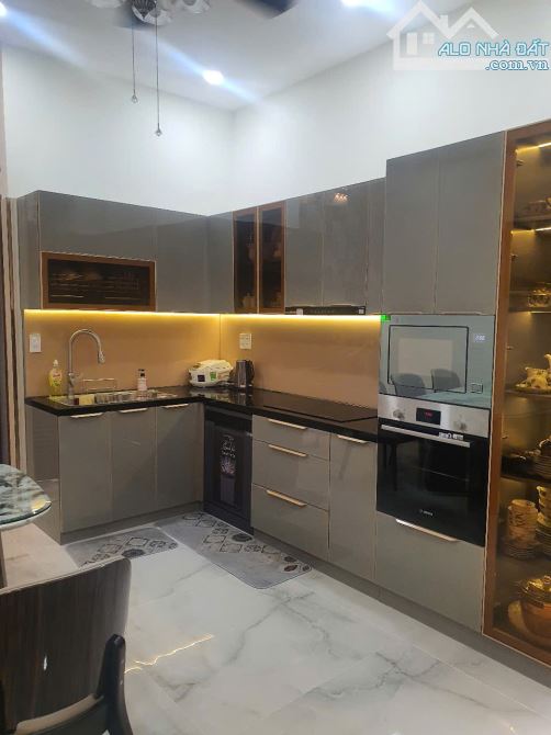 Bán Nhà Đường Trần Quang Khải, Nhà Mới Đẹp Ở Ngay, Diện Tích: 64M2 3 Tầng Giá 18,5 Tỷ - 2