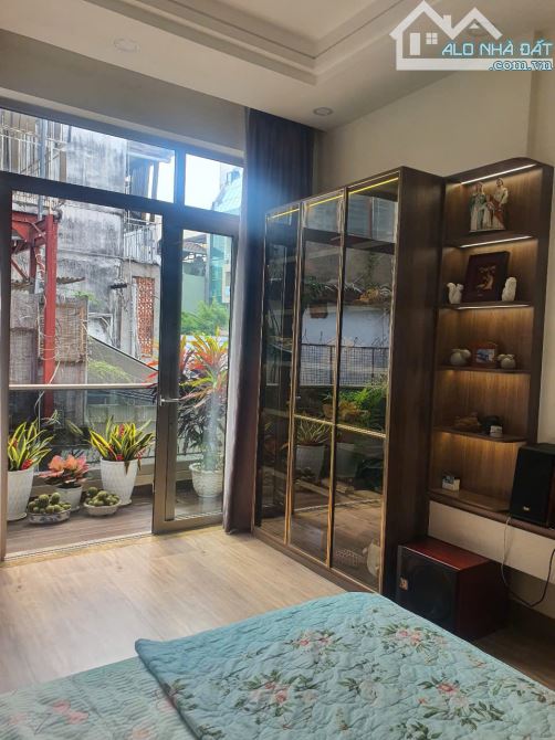 Bán Nhà Đường Nguyễn Phi Khanh Quận 1, Nhà Mới đẹp vào Ở Ngay, 3 Tầng Giá 18,5 Tỷ - 2