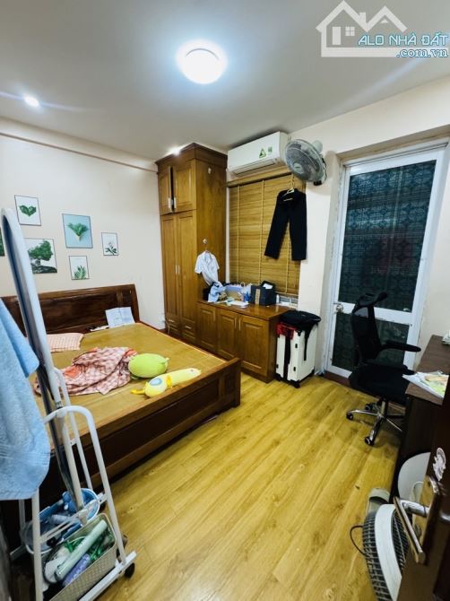 Bán Tập Thể Cầu Giấy 80m2 - 2 ngủ - chỉ nhỉnh 4 tỷ - 2