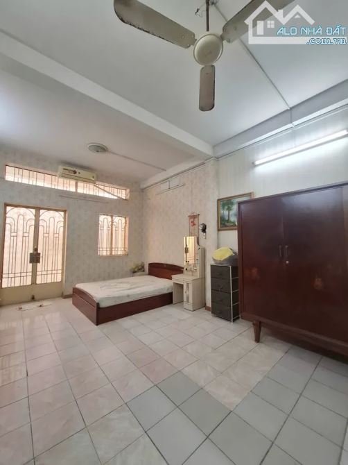 🏠 Bán nhà Cô Giang 156m² 3 tầng – 20 tỷ – 🏘️ Vị trí trung tâm. - 2