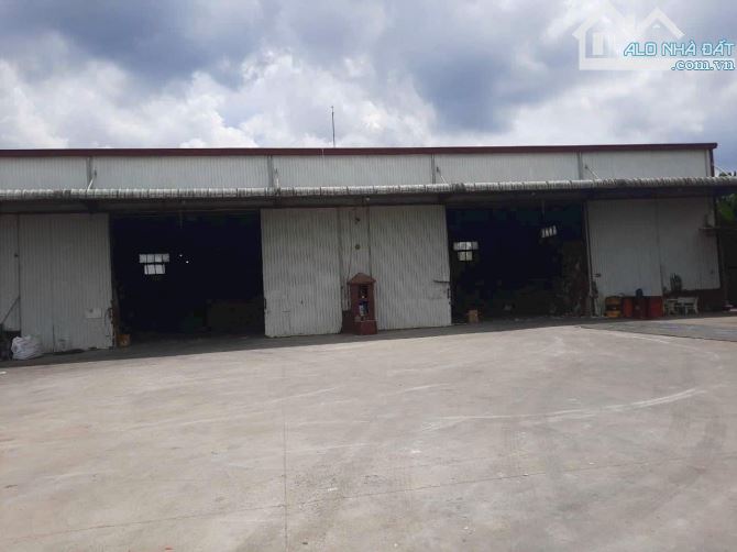 Bán nhà xuỏng mặt tiền Quốc lộ 1a Long Khánh - 2