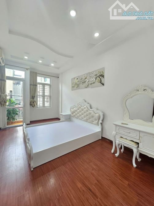 BÁN NHÀ ĐẠI TỪ - NHÀ ĐẸP Ở NGAY- NGÕ NÔNG- GẦN KĐT LINH ĐÀM - CHỈ 8.68 TỶ - 2