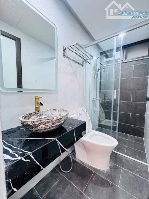BÁN NHÀ NGÕ 75 PHÚ DIỄN ,35m2, 5 tầng ,mt 4,3m, PHÂN LÔ – HÀNG HIẾM, Nhỉnh 7 tỷ - 3