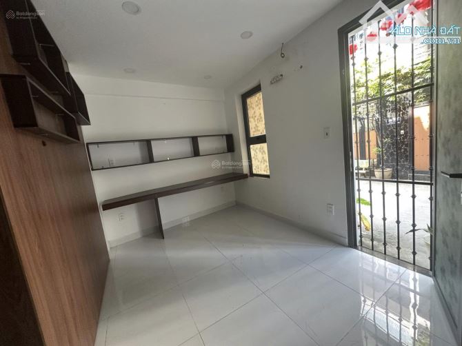 Bán CHDV 4 Tầng - Hẻm xe hơi thông - TN 7% / năm - sát Phạm Văn Đồng - Giá 13.x tỷ - 3
