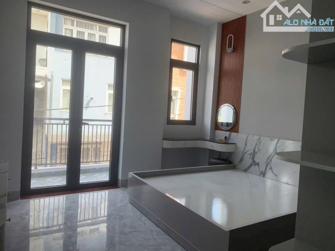 Bán nhà 4 tầng hẻm thông Nguyễn Duy Trinh  Long Trường giá nhỉnh 6 tỷ - 3
