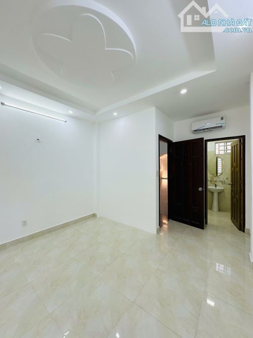 Nhà cách MT 30m - Ngay Vòng Xoay Lăng Cha Cả, P2 DT: 4x9m [4 Tầng Nhà Mới]. Chỉ 5.8 tỷ - 3