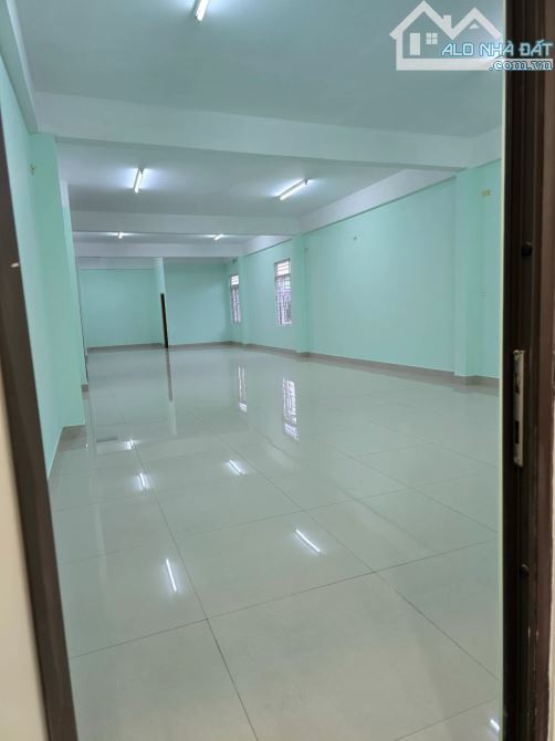 NHÀ MẶT TIỀN TÔN ĐỨC THẮNG – 314M² – 4 TẦNG – NGANG 7M – GIÁ 24 TỶ - 3