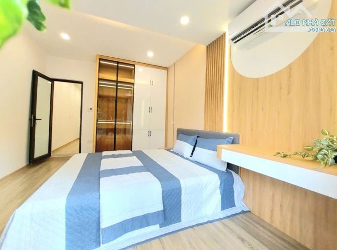 BÁN CĂN TẬP THỂ PHỐ 8-3, 50M2, 2 NGỦ, WC KHÉP KÍN - 3