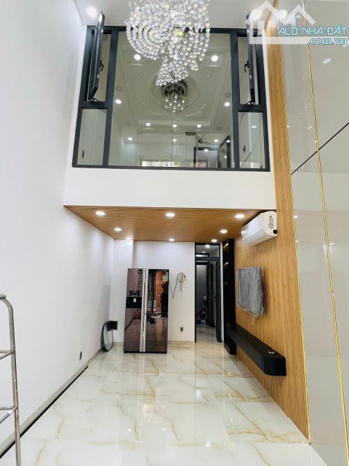 Bán nhà HXH Cách Mạng Tháng Tám, P 11, Q 3 Giá 8 TỶ 9. DT 36 m2 5 Tầng ( có thang máy) - 3