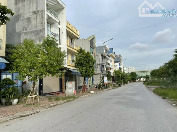 Bán lô đất kích thước đẹp 50m2 mặt tiền 5m đường 11m trong khu phân lô Hồng Bàng - 3