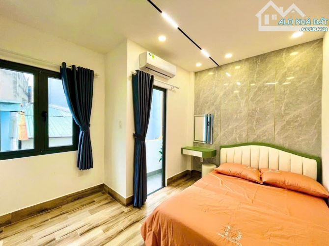 Ngay Chợ Gò Vấp - Nhà 3Tầng Full Nội Thất - 3Phòng Ngủ - 3