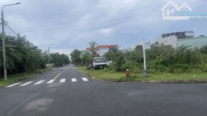 🎉🎉Đất lô góc 3 mặt thoáng giá chào bán 79.5 tỷ là giá bán thấp nhất thị trường hiện nay - 3