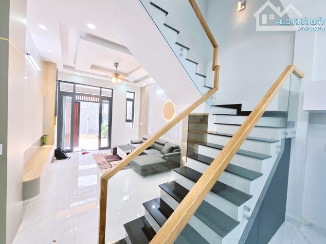 🌴Bán nhà 3 tầng mới - 51mv, hẻm xe hơi, ngay ĐHTC Maketing. Long Trường, Thủ Đức. - 3