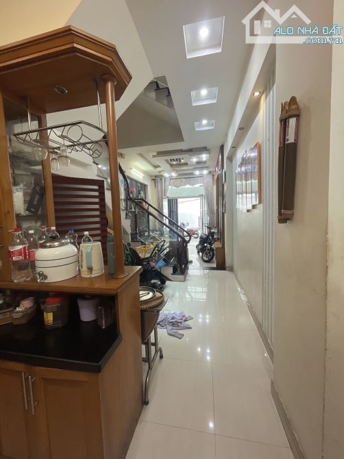 BÁN NHÀ HẺM Ô TÔ, TÔ HIẾN THÀNH - QUẬN 10. 5 TẦNG NỞ HẬU. TẶNG NỘI THẤT CAO CẤP. CHỈ 8 TỶ - 3