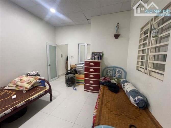 - NHÀ HẺM LÊ VĂN SỸ, 10M RA  TRƯỜNG SA - 4 TẦNG LẦU - CHỈ 4.6 TỶ. HCĐ, TIỆN KDDV - - 3