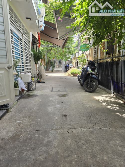 NHÀ VÀO Ở NGAY KIỆT THÔNG TỨ HƯỚNG - 3