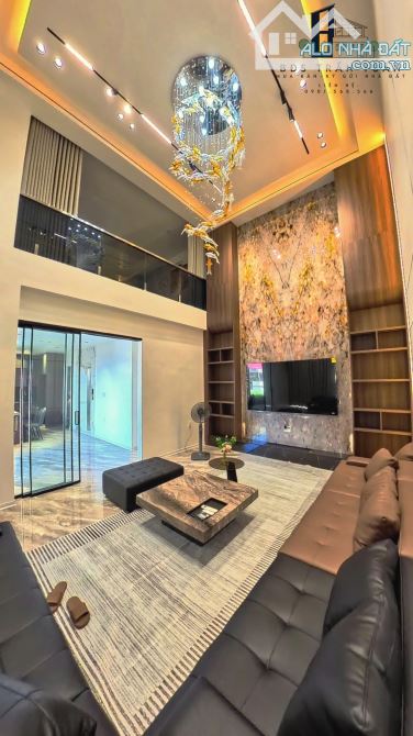 BÁN NHÀ 5 TẦNG Ô TÔ ĐỖ TRƯỚC CỬA, CÓ THANG MÁY, GẦN AEON MALL LÊ CHÂN. - 4