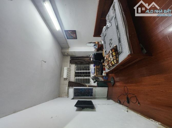 Chung cư Ba Hàng, 282 lĩnh nam, 104m2, 3Pn, tầng thấp,nhỉnh 5 tỷ - 4