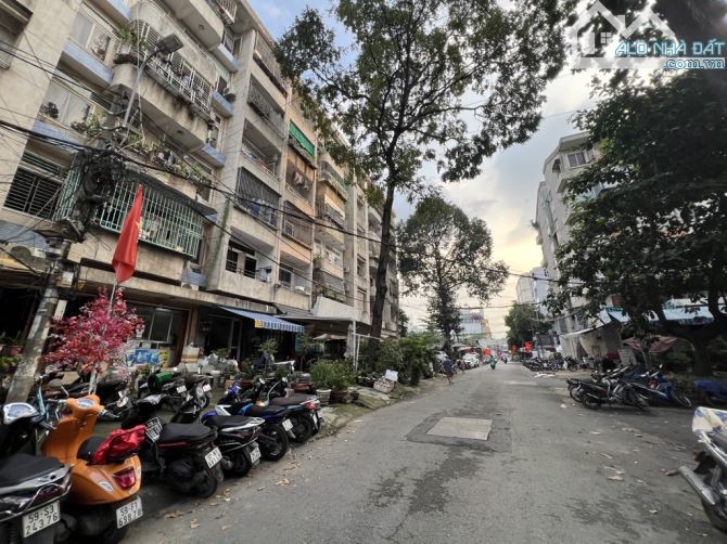 Bán chung cư Bắc Đinh Bộ Lĩnh 60m2 2PN, gần Vincom Nguyễn Xí, chỉ hơn 2 tỷ - 4